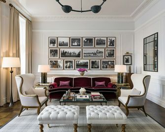 The Adria - London - Lounge