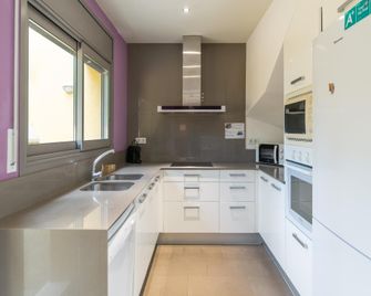 Villa in LEscala near Riells Beach - l'Escala - Kuchnia