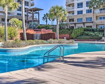 Destin Resort Studio with Pool - Walk to Beach! - Destin - Pool