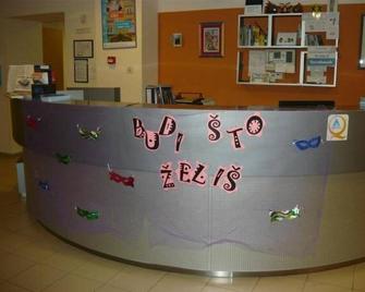 Hi Hostel Rijeka - Rijeka - Receptie