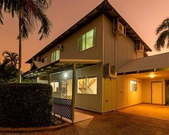 Cable Beachside Villas - 3 Bedroom Standard Villa - Cable Beach - Building