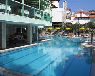 Flamingo - Marmaris - Zwembad