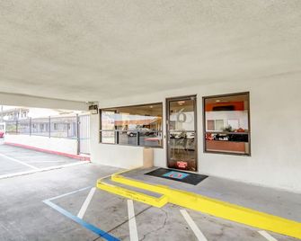Motel 6 Manteca - Manteca