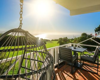 Hilltop Boutique Hotel - George - Balcón