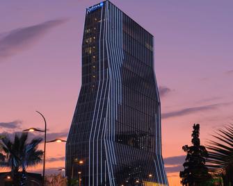 Radisson Blu Hotel, Batumi - Batum - Bina