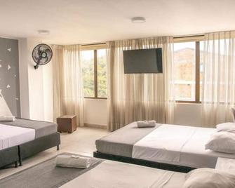 Hotel Inter Del Cafe - Pereira - Schlafzimmer