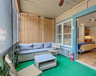 Charming Downtown Helen Getaway - Helen