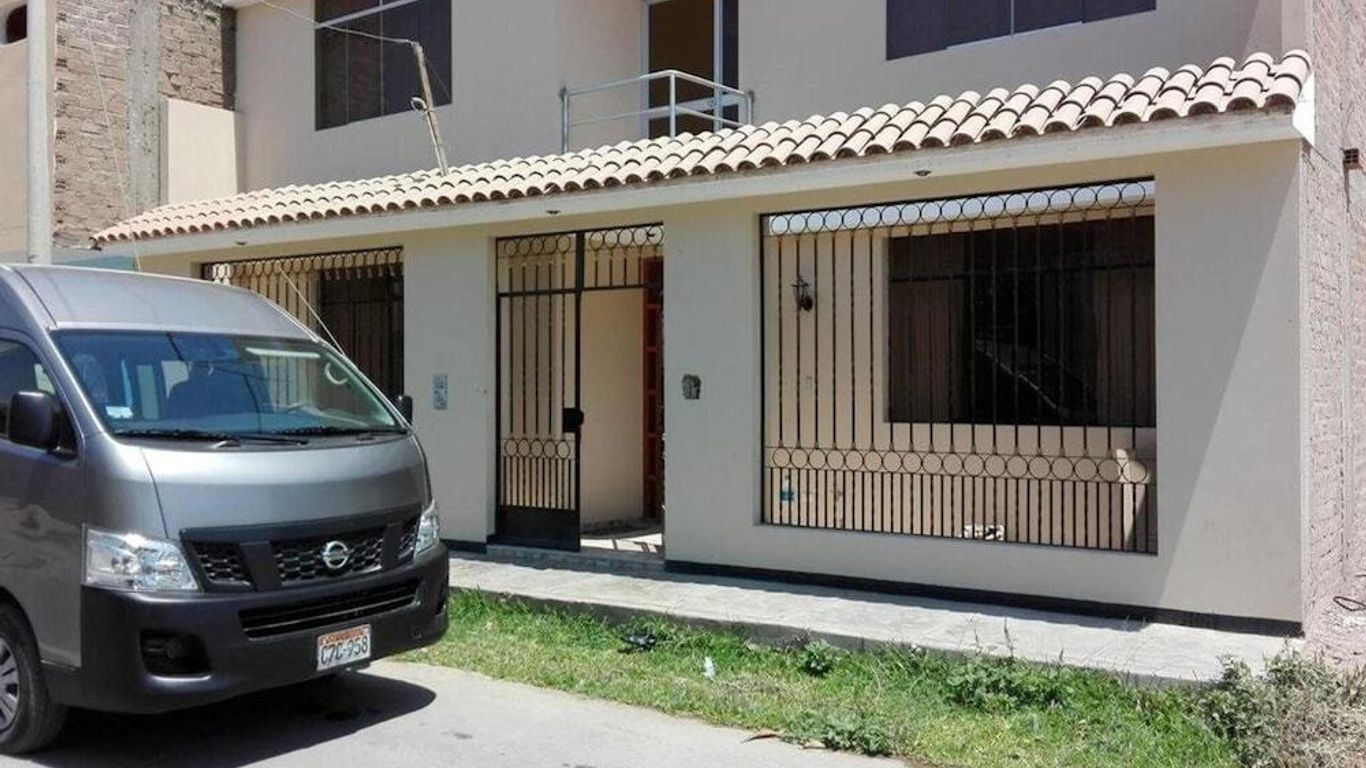 Nasca Travel One Hostel