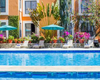 Hotel Oaxaca Dorado - Oaxaca - Piscina