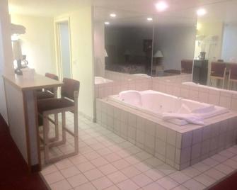 Thunderbird Motel - Missoula