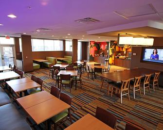 Fairfield Inn & Suites by Marriott London - London - Restaurant