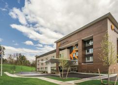 La Quinta Inn & Suites by Wyndham Clifton Park - Clifton Park - Edifício