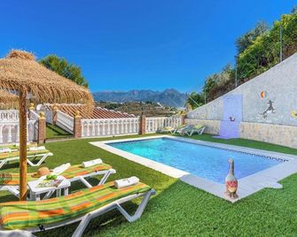 Cortijo La Jirafa Torrox by Ruralidays - Торрокс - Басейн