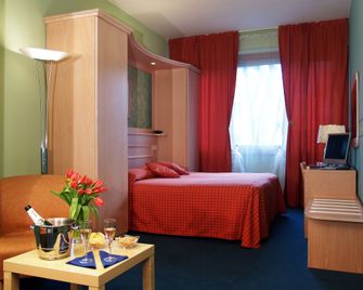 Hotel Meridiana - Florencja - Sypialnia