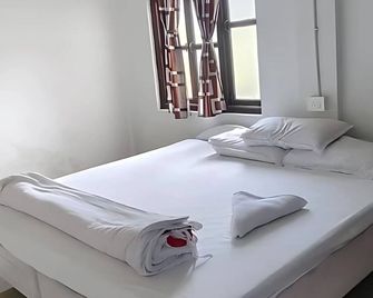 Kinglayang Homestay - Kumai - Habitación