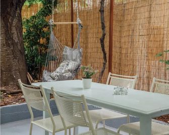 Anemi Beach - Chrisi Akti - Patio