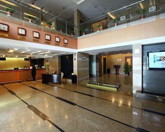 Faculty Club - Shanghai - Lobby