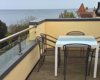 Sea Front Penthouse Torquay - Torquay - Balkon