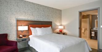 Home2 Suites By Hilton Portland Airport - South Portland - Bedroom