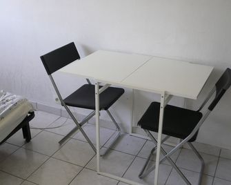 Bel appartement meublé et aménagé - Rouen - Essbereich