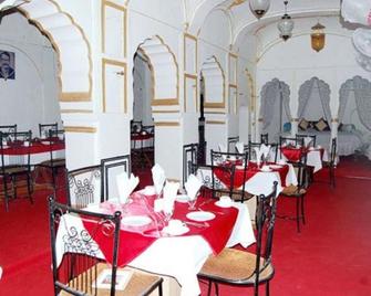 Mahansar Fort Heritage Hotel by OpenSky - Ramgarh Shekhawati - Restaurante