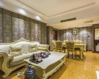 Jiatai Hotel - Binzhou - Living room
