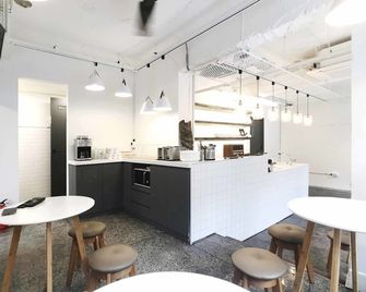 Seoul Cube Itaewon - Seoul - Kitchen