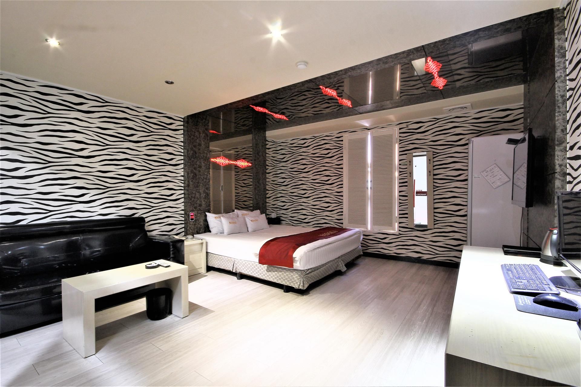 Madoka Motel - Gyeongju - Habitación