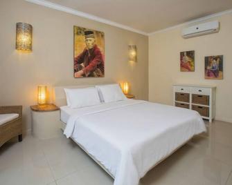 Scallywags Joglo Villa - Sira Selatan - Bedroom
