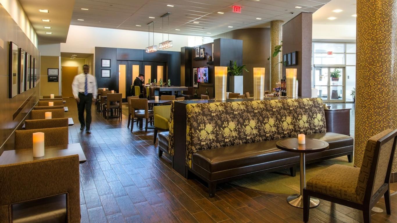 Hampton Inn & Suites Boston-Crosstown Center