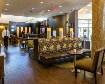 Hampton Inn & Suites Boston-Crosstown Center - Boston - Lounge