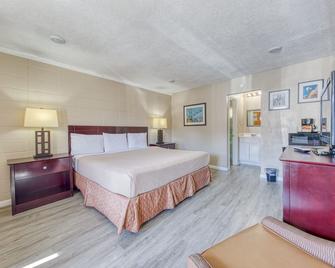 Royal Inn - Oneida - Bedroom