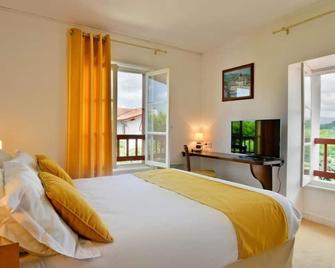 Logis Hôtel Baratxartea - Sare