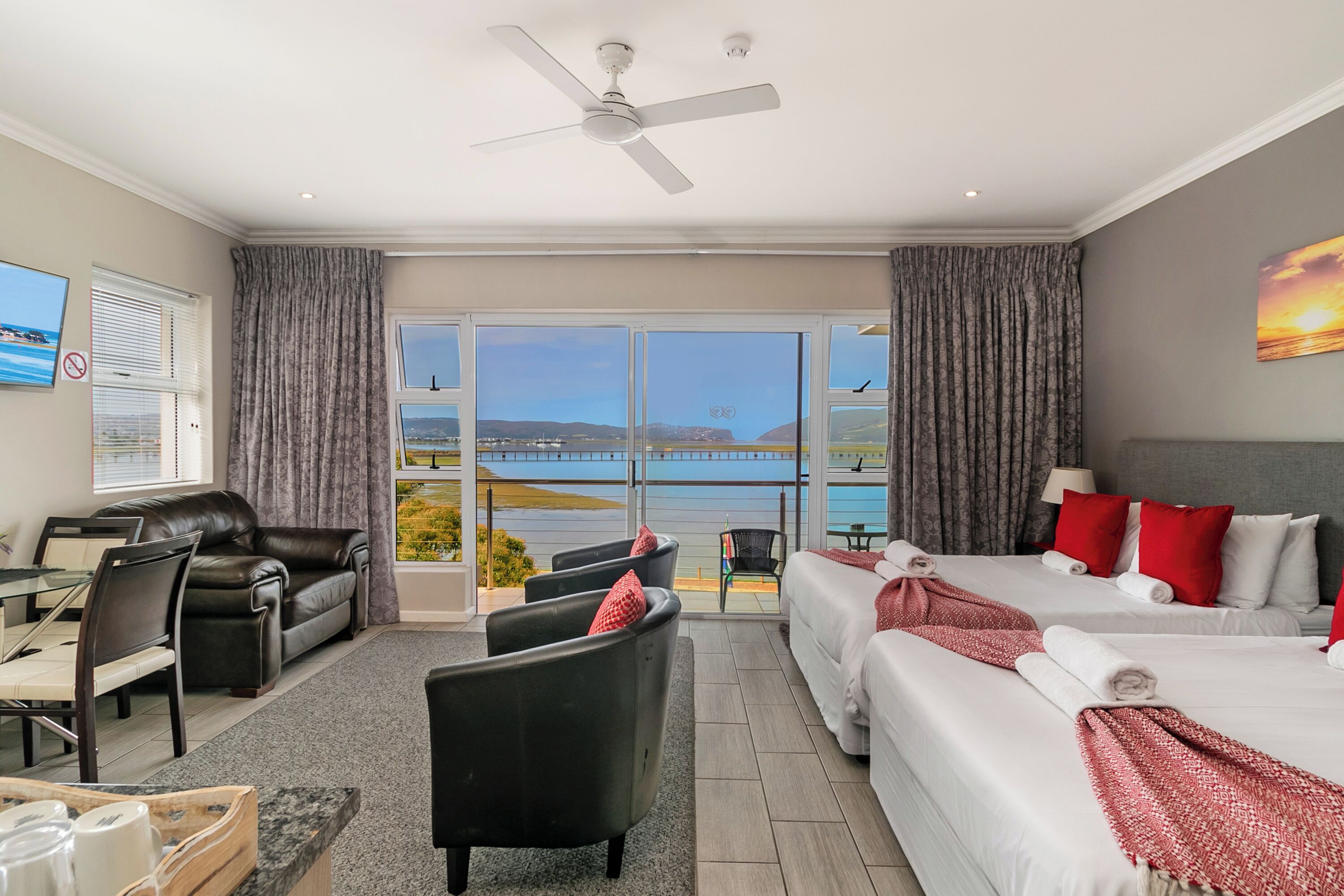 Phoenix Lodge And Waterside Accommodatio - Knysna