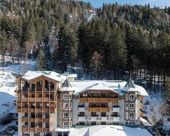 Cerana Relax Hotel - Madonna di Campiglio - Building