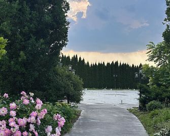 Stone Willow Inn - St. Marys - Outdoors view