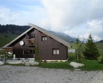 Gîte Les Augets, Near The Lanfiannes Restaurant, Cross-Country Ski Center - Thorens-Glières - Bâtiment