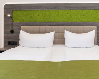 Chrizz Rooms - Graz - Bedroom