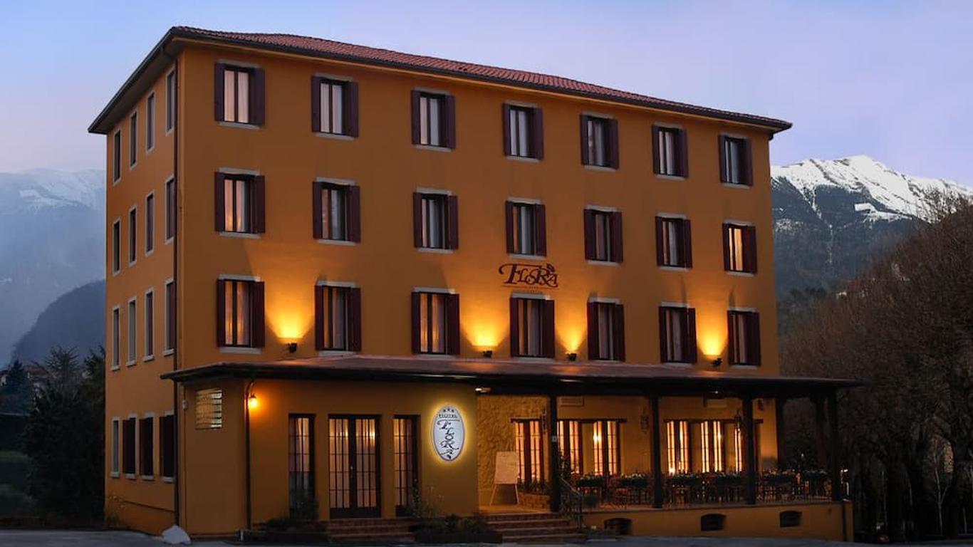 Albergo Ristorante Flora