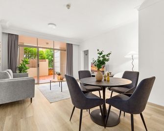 Bright Inner-West Stay with Pool Access - Sydney
