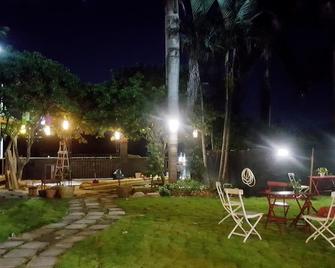 Houselet Hostel - Shenzhen - Patio