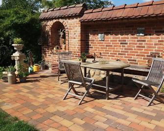 Fewo Inselblick - am Schweriner See - Retgendorf - Patio