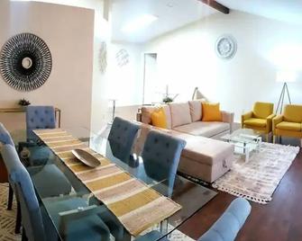 Eclectic Ranch Style Home - Sleeps 12 - Belleview - Comedor