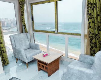 Regency Hotel Alexandria - Alexandria - Living room