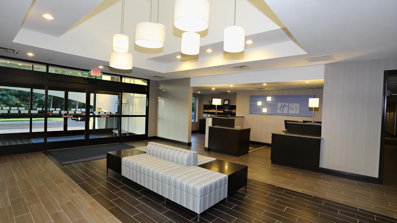 Holiday Inn Express Brentwood-South Cool Springs