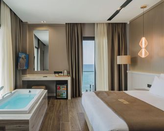 Shayna Beach Club - Kyrenia