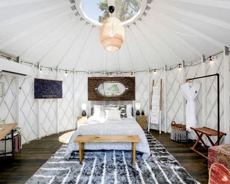 Cozy Yurt In Texas Hill Country For Glam - Dripping Springs - Bedroom