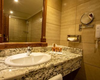 Bristol Hotel - Amman - Phòng tắm
