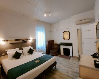 Will's Hotel - נארבון - חדר שינה