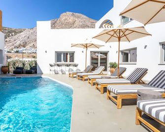 Aegean Gem - Fira - Piscina